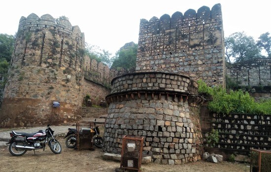 Baruasagar Fort Jhansi