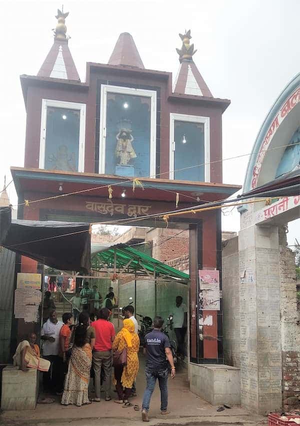 84 khambha Places to visit in Gokul