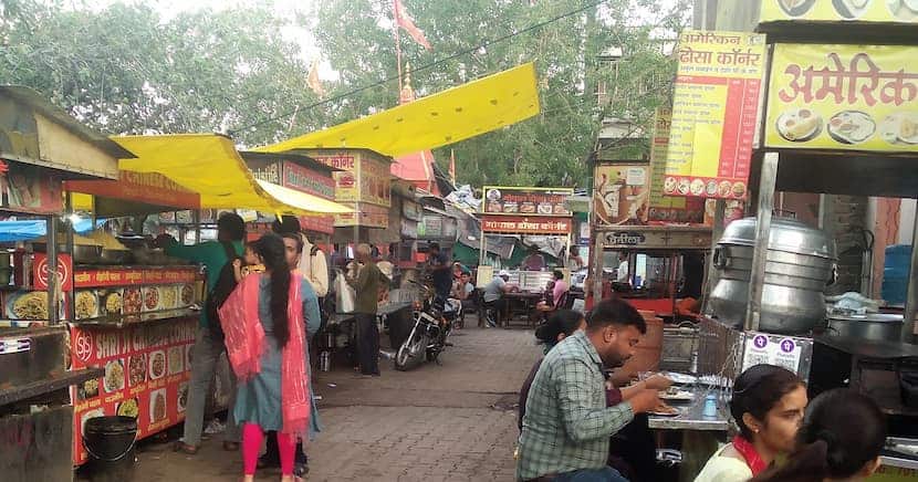 Vikas bazar Daimpiar Nagar Famous Food in Mathura hindi